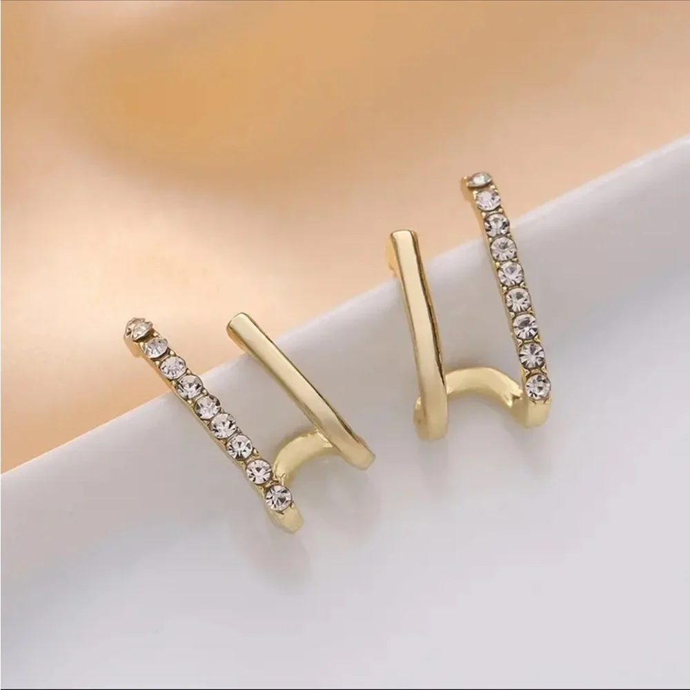 BRAND NEW 💖18K Gold Plated, anti-fade versatile elegant unique earrings - Picture 3 of 4